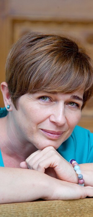 Mosolygó Marján Erzsébet Helyesen magyarul – marketing- és könyvügynökség